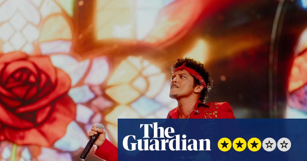 Bruno Mars review – half seedy club, half church service as diminutive singer answers fans’ prayers