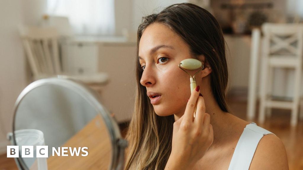 Viral face depuffing tricks - skin experts reveal if they work