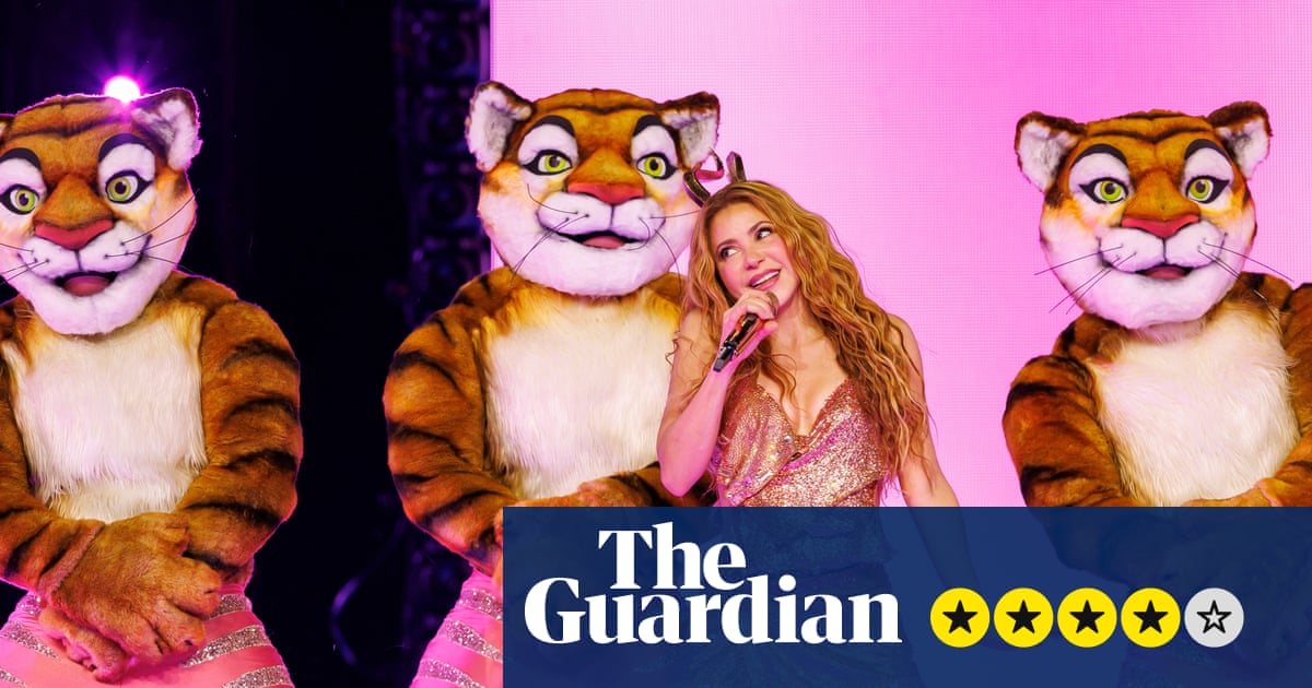 Shakira review – she-wolf roars again in playful victory lap from Colombian superstar
