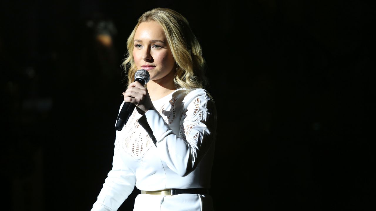 Nashville Star Hayden Panettiere Dies at 36