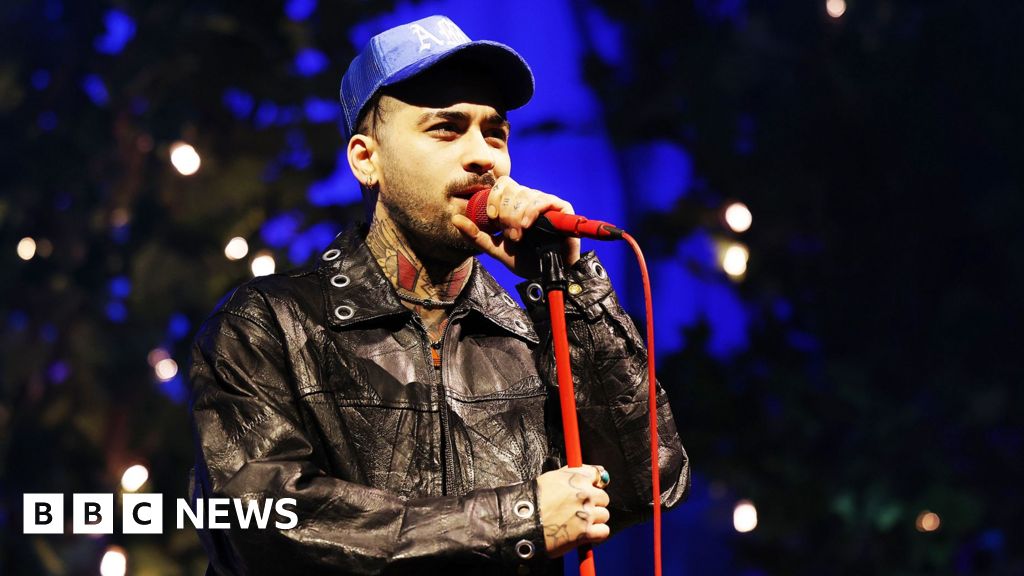 Zayn Malik cancels US tour and cuts UK dates after hospital bed photo shared
