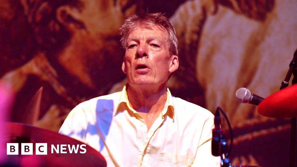 The Pogues drummer Andrew Ranken dead at 72
