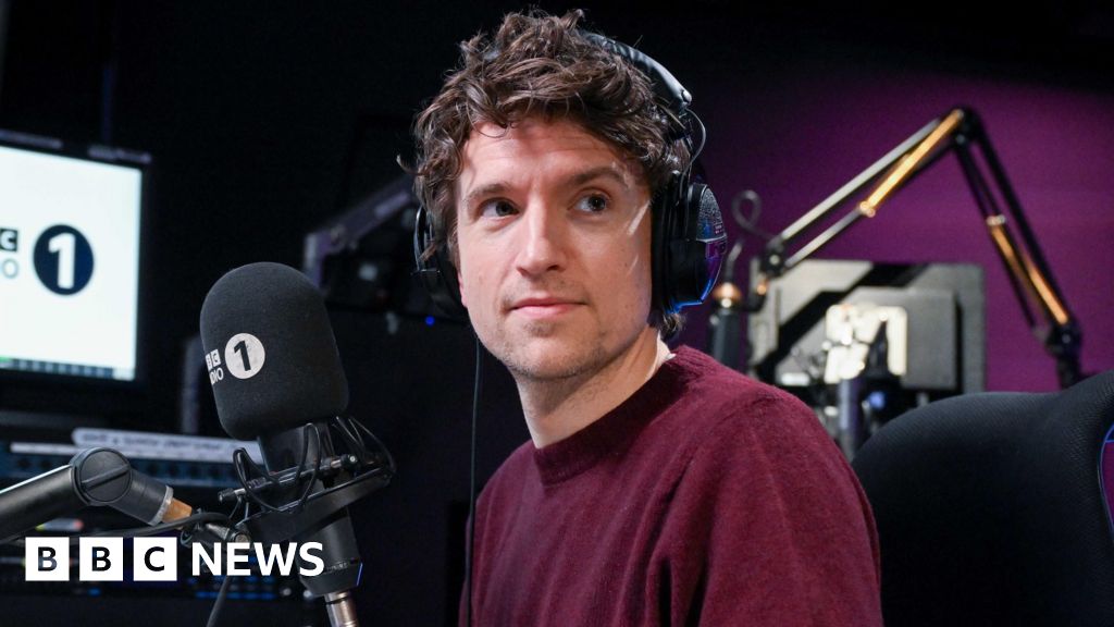 Greg James to go ahead with Comic Relief challenge after dad suffers stroke
