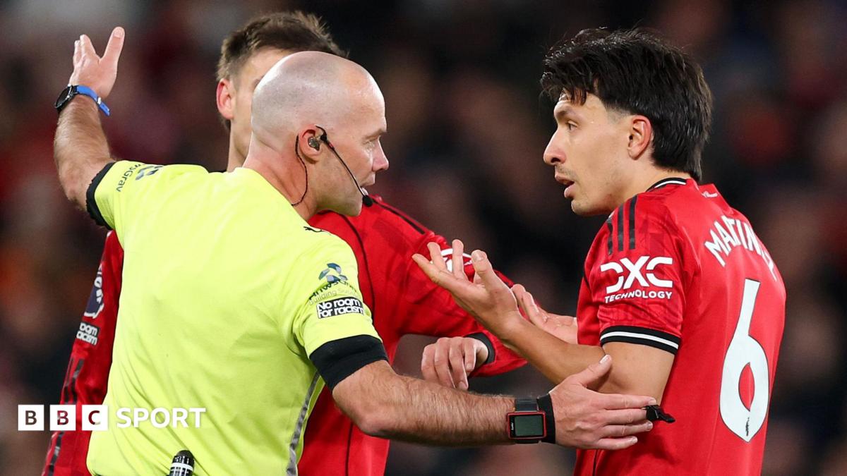 Carrick says Martinez hair-pull red card 'one of worst decisions I've seen'