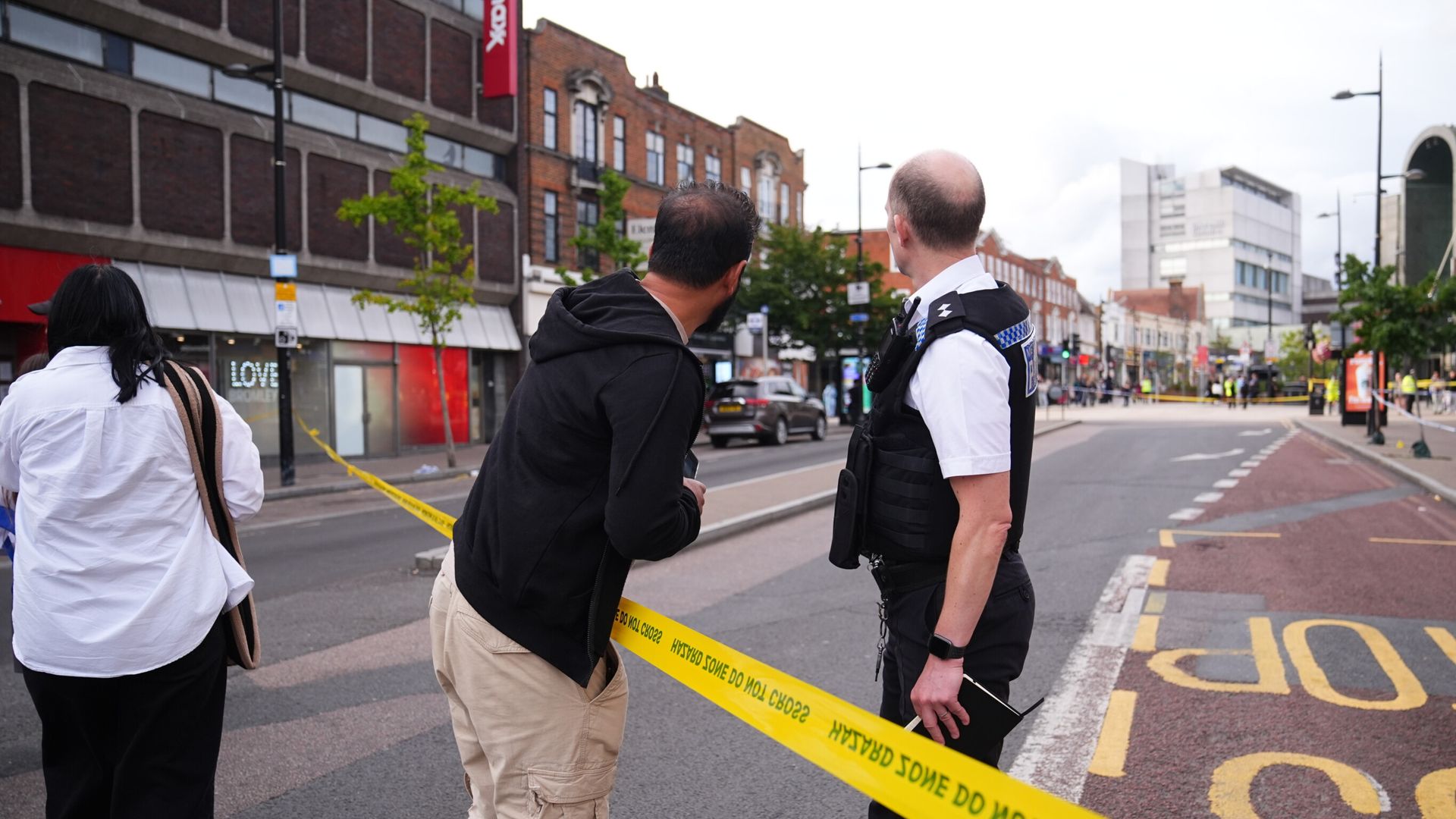 Seven men arrested after quadruple stabbing in London