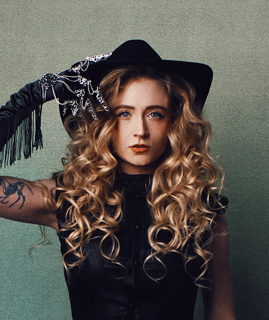 Engelbert Humperdinck And Janet Devlin