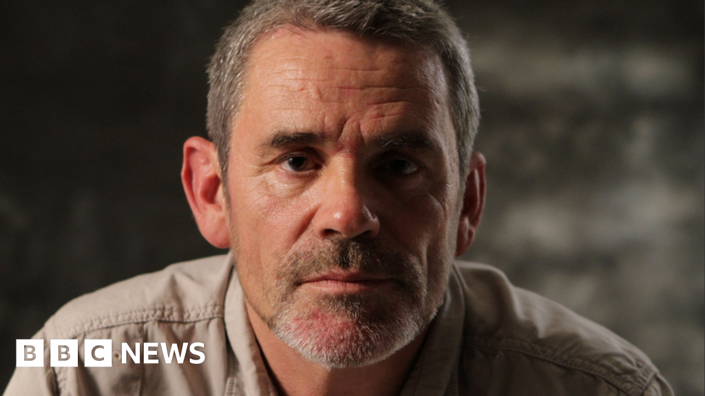 'Wonderful' war photographer Paul Conroy dies
