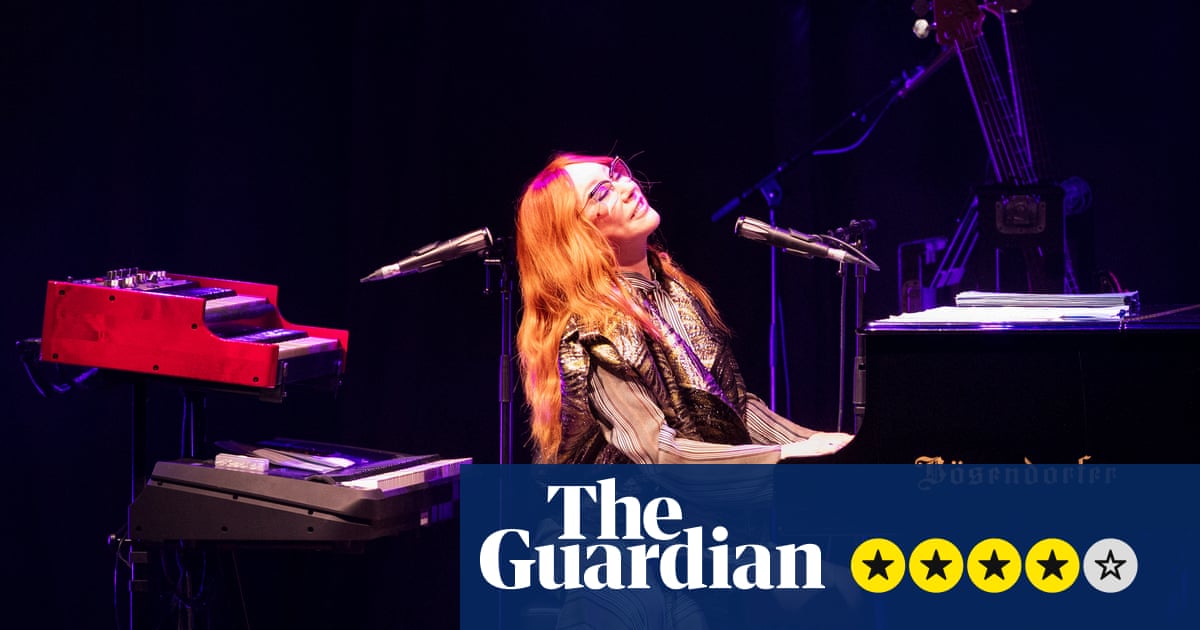 Tori Amos review – fans hang on every note of this dramatic deep dive into her back catalogue