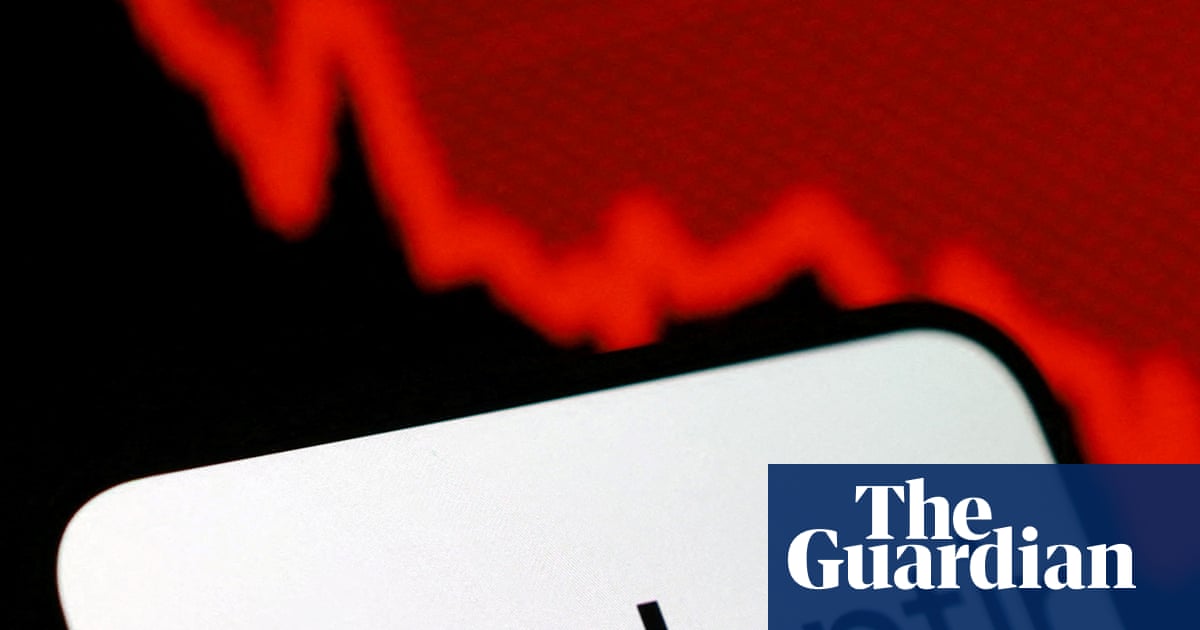 Palantir’s UK boss criticises ‘ideological’ groups as ministers move to scrap NHS contract