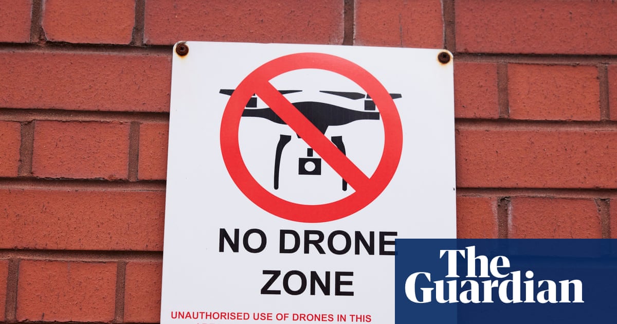 Treat jailed drug dealers like radical extremists, says prisons watchdog
