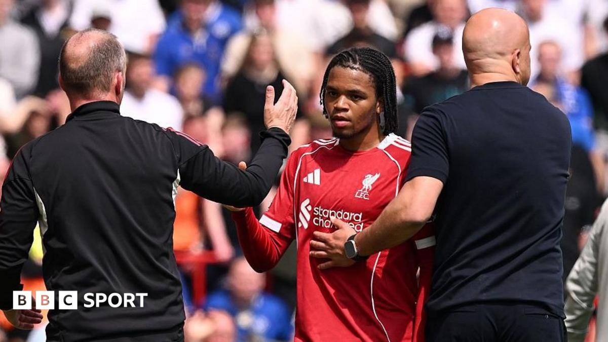 Boos, no intensity and no identity - what is Slot's Liverpool?