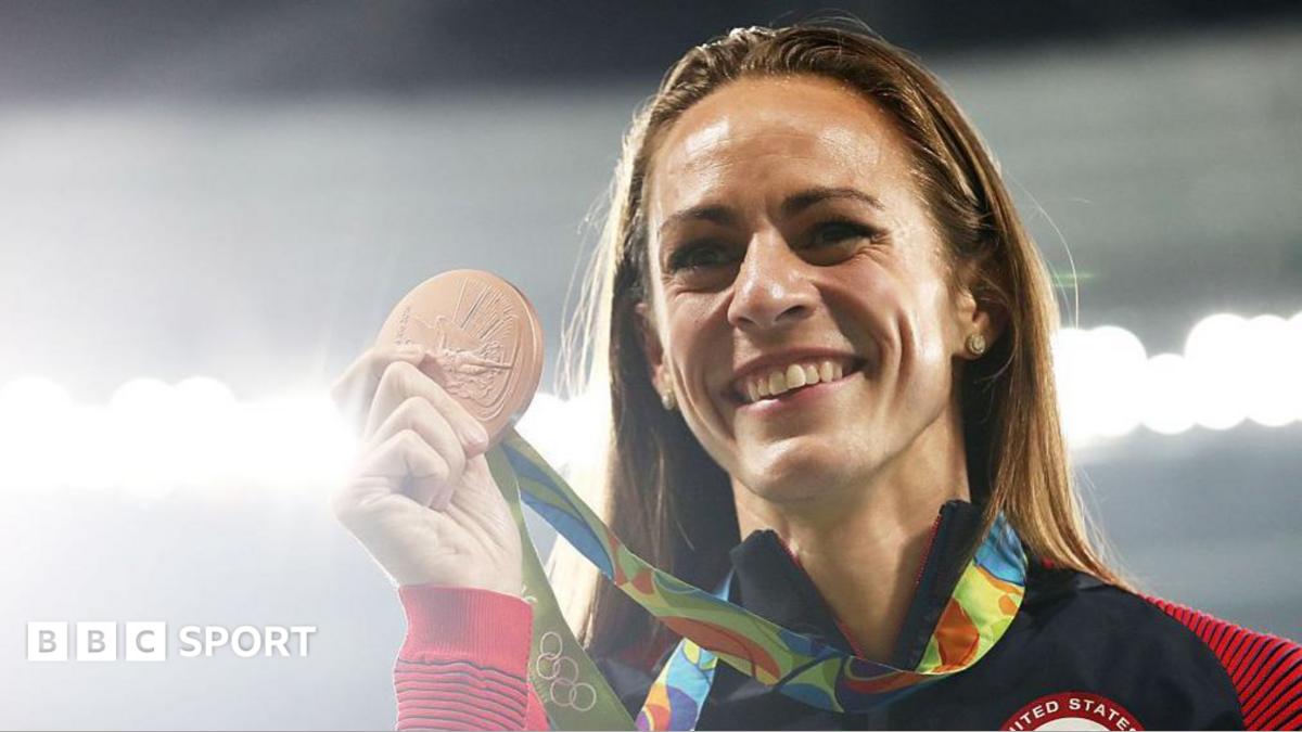 Olympic medallist Jenny Simpson collapses at mile event