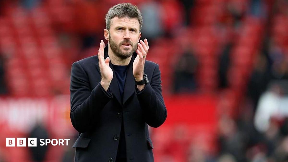Rooney calls for Carrick to get permanent Man Utd job