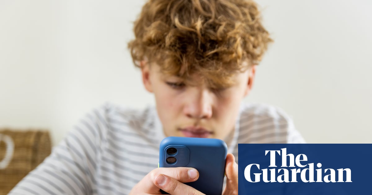 Should we ban social media for under-16s? – podcast