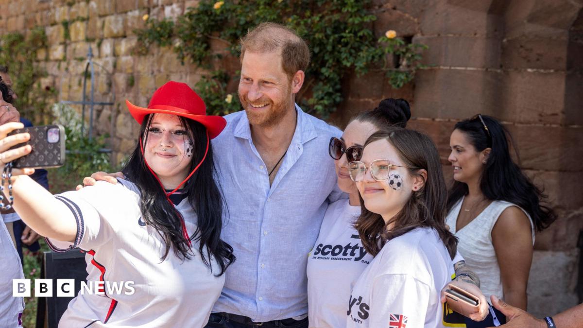 Prince Harry talks grief, stress and loss in final event of UK trip