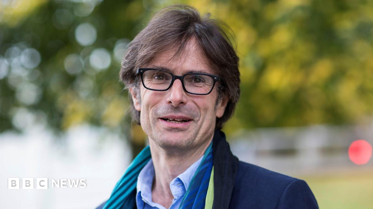 Robert Peston found it 'too difficult' returning to Wales after wife's death