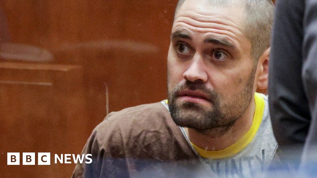 Director Rob Reiner's son pleads not guilty to murdering parents