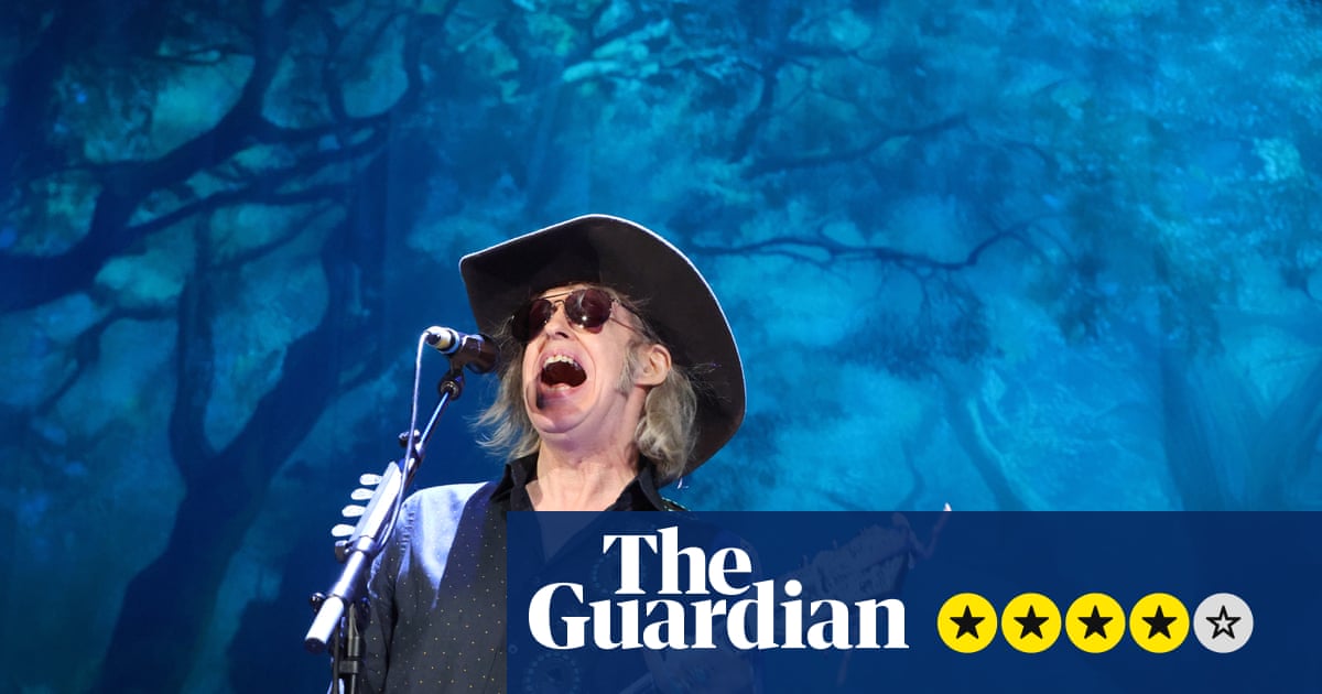 The Waterboys review – Steve Earle joins a gloriously unruly return to Fisherman’s Blues