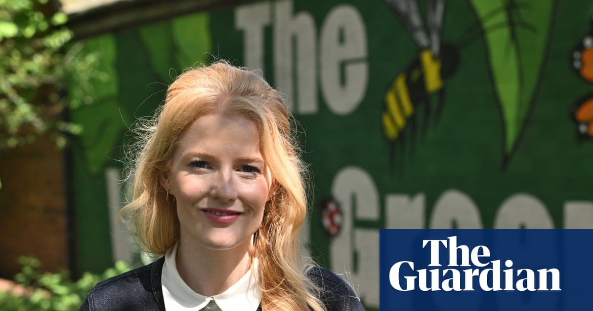 Green MP Hannah Spencer to introduce bill on maximum workplace temperatures