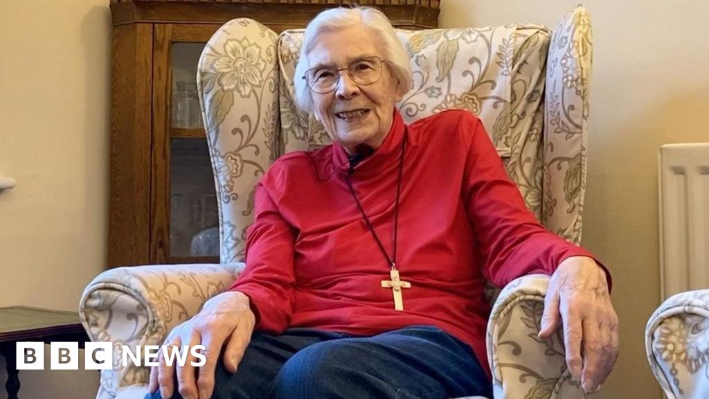 Call the Midwife praised by one of the nuns who inspired it