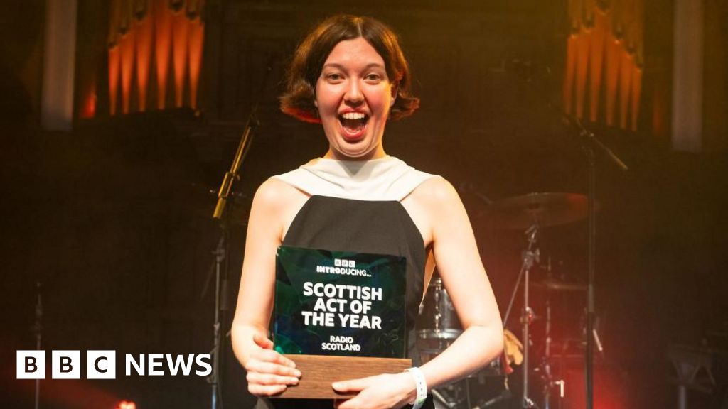 Singer on 'cloud nine' after winning BBC Scottish Act of the Year award