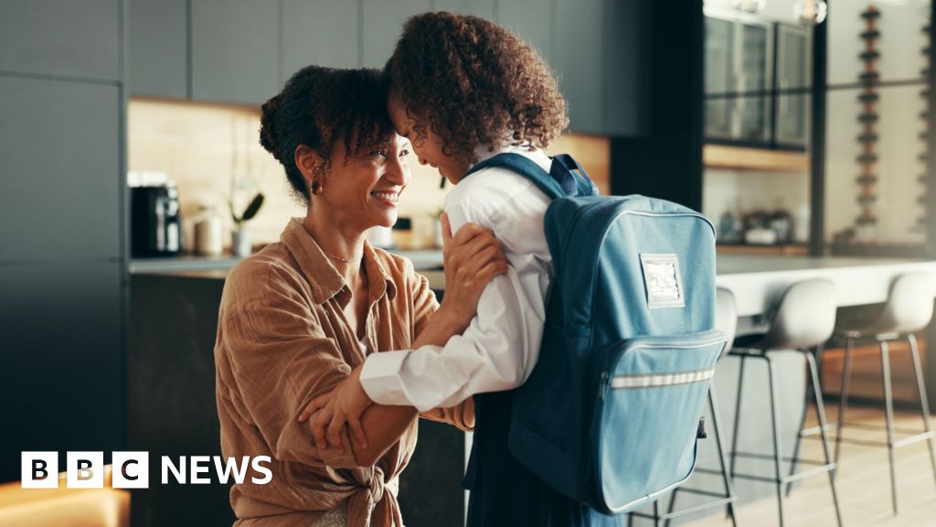 'Vast majority' of parents should be involved if children question their gender, schools told