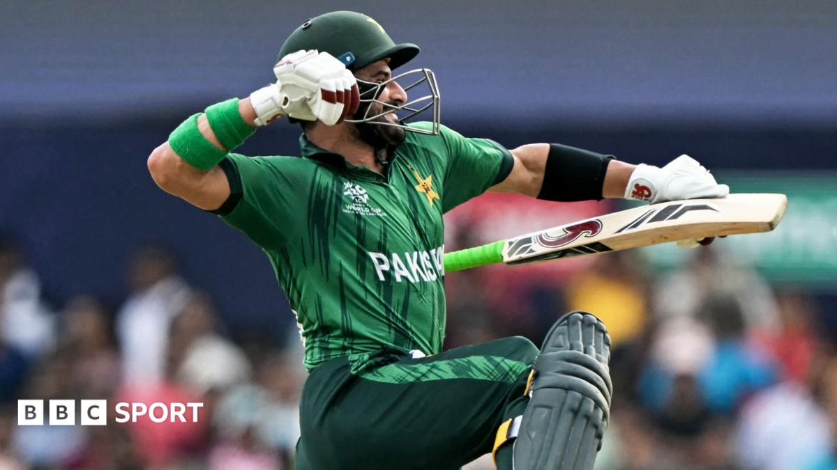 Farhan's century fires Pakistan into Super 8s