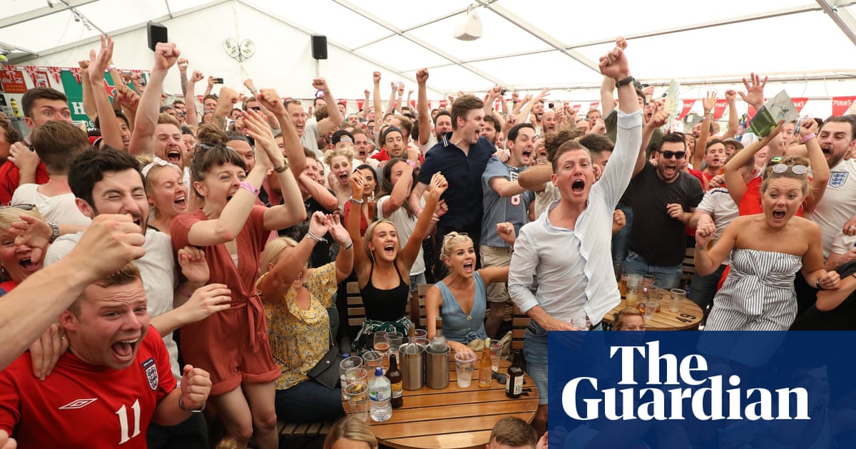 Can Starmer’s late-night World Cup openings help Britain’s struggling pubs?