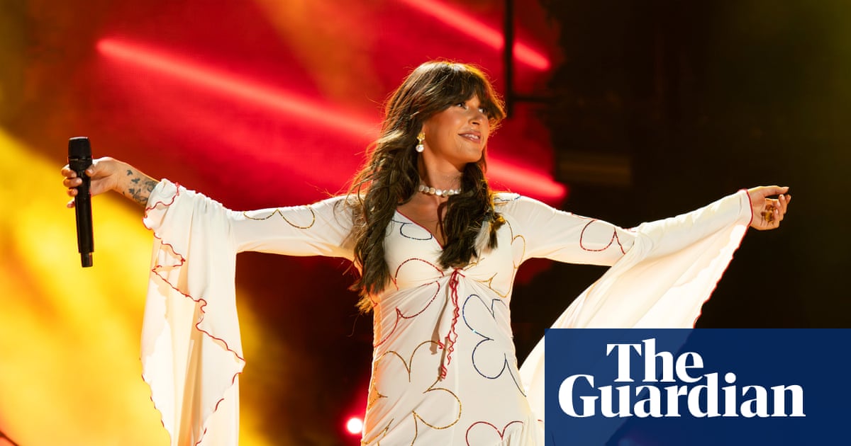 Choosin’ Texas unseats All I Want for Christmas as longest-running No 1 song on Billboard Hot 100