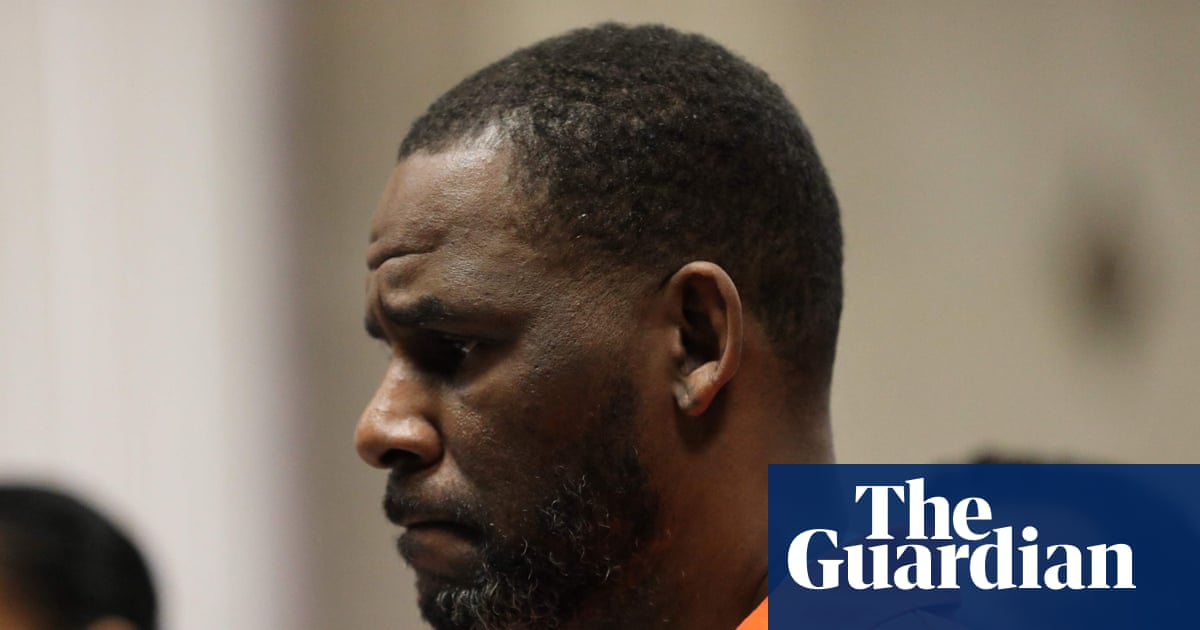 R Kelly formally appeals to Donald Trump to commute his 31-year prison sentence