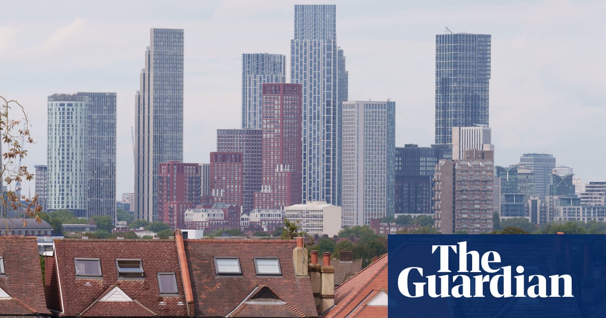 Fears over interest rate rise and jobs send UK consumer confidence to three-year low
