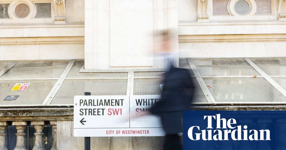 Retired UK civil servants failed by pension outsourcing, government says