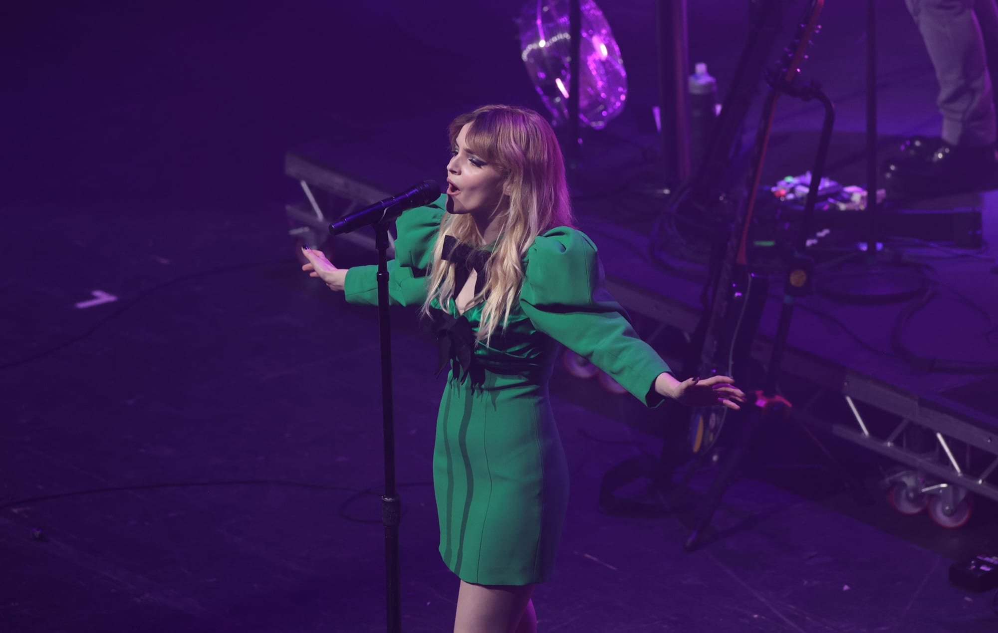 Chvrches cover The Postal Service’s ‘Such Great Heights’ and Robert Palmer’s ‘Addicted To Love’ for ‘Tell Me Lies’ soundtrack