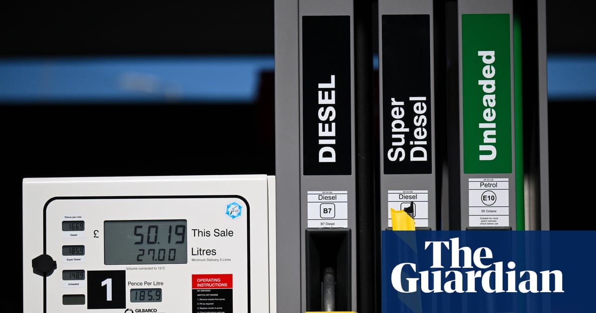 Drivers told to look for cheapest fuel ahead of ‘busiest Easter on UK roads since 2022’