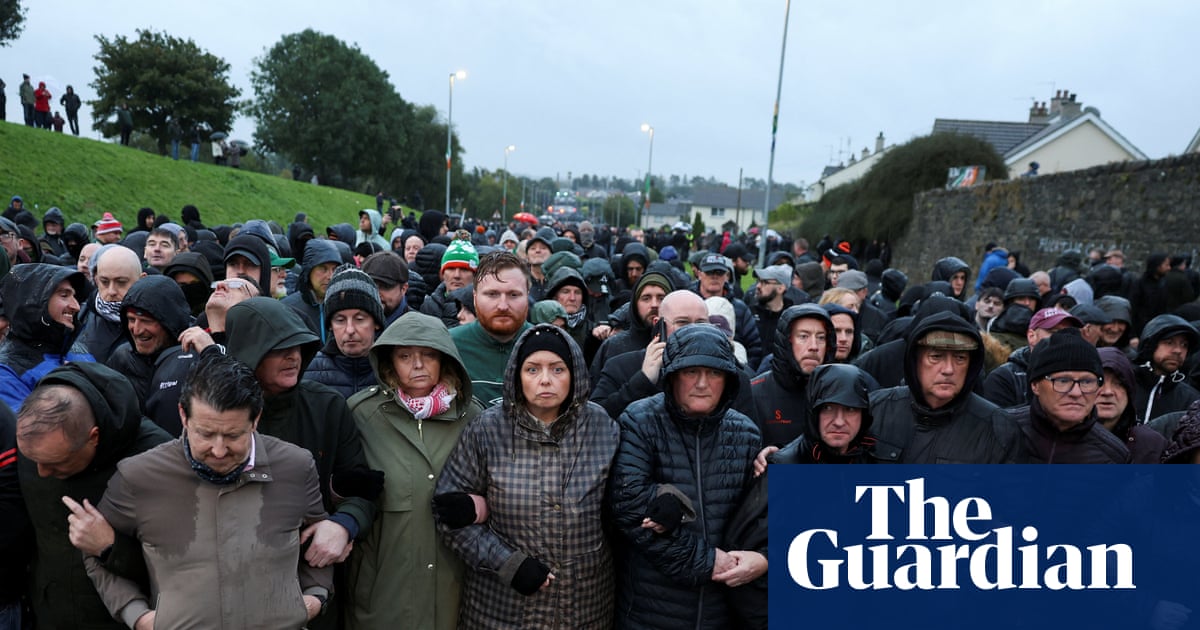 Loyalist parade in Northern Ireland given go-ahead as almost 30-year ban overturned