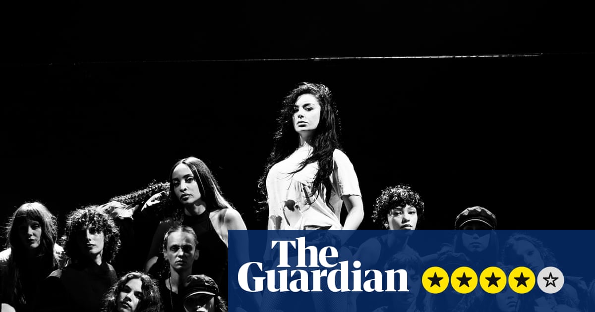 Charli xcx, Reading festival review – Pretentious? Just a bit. But Nietzsche would have loved it