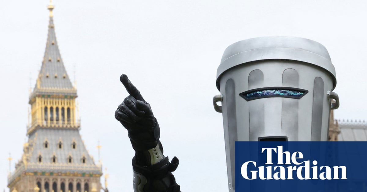 Nigel Farage v Count Binface - podcast