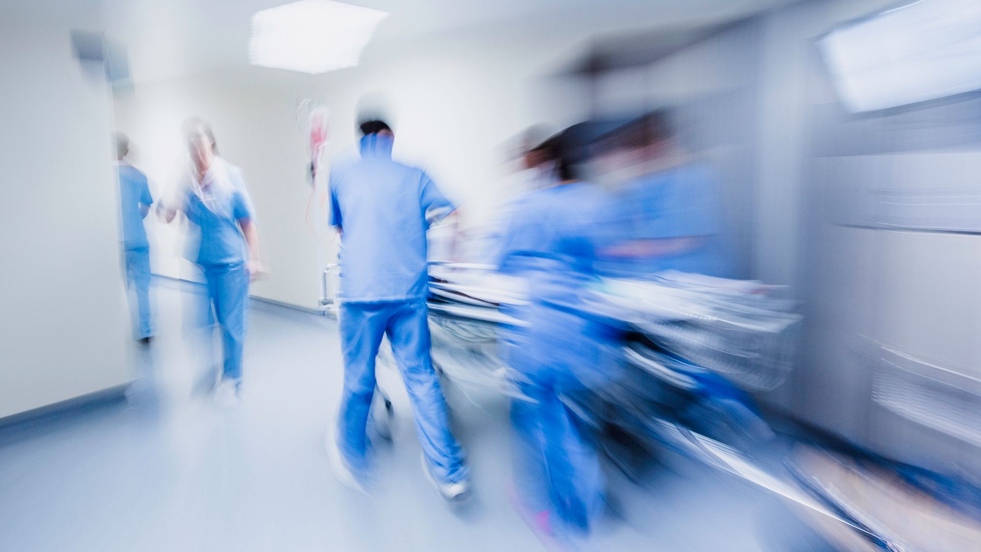 Overcrowding in A&E linked to 'hundreds of deaths a week', study finds