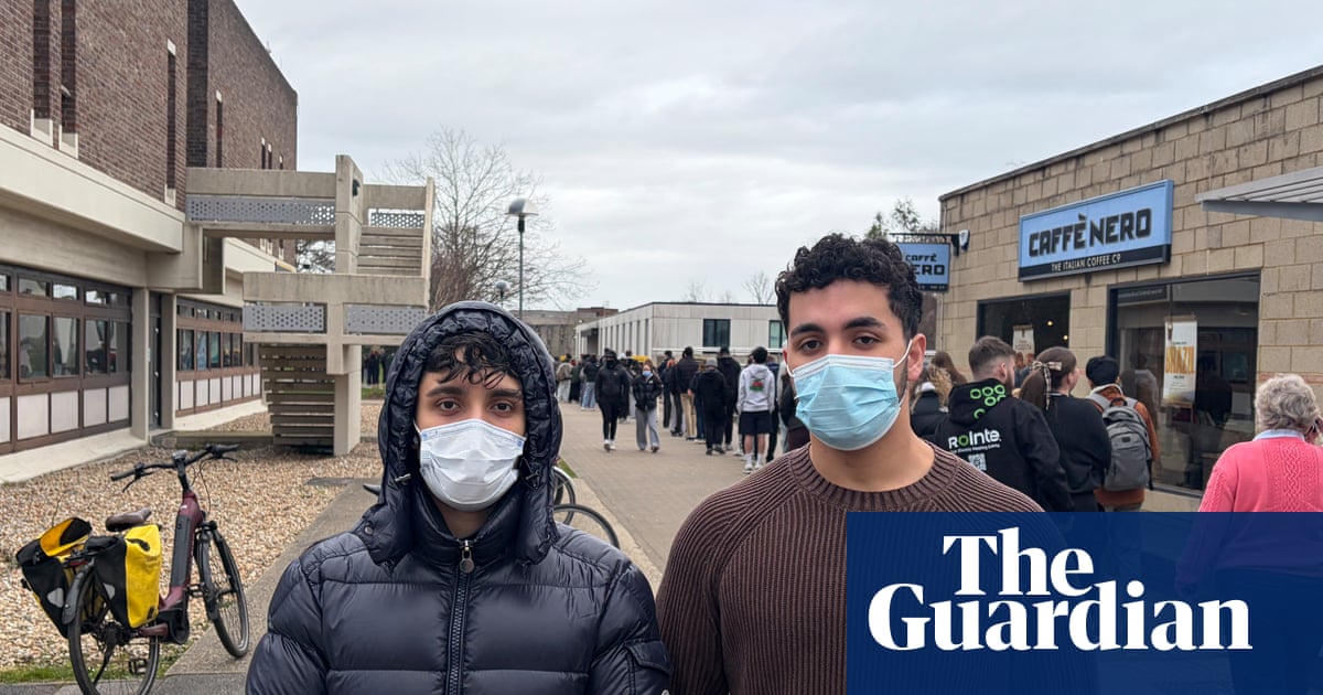 ‘The videos are terrifying’: students describe spreading panic amid Kent meningitis outbreak