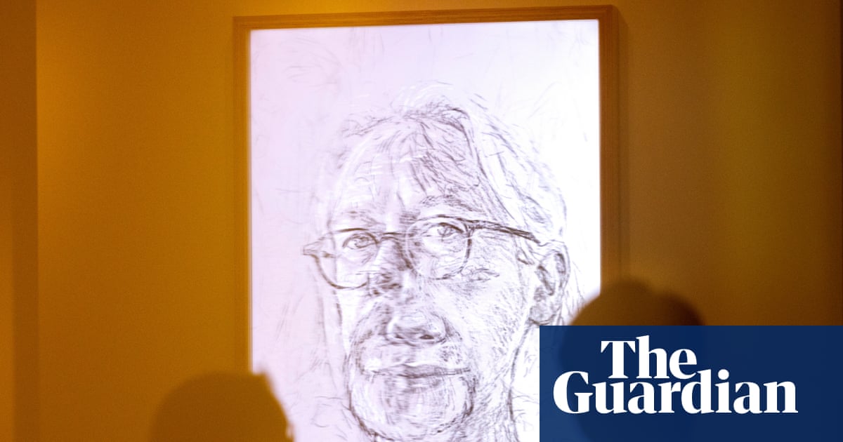 ‘We can all coexist’: artist Es Devlin uses selfies to unite UK in portrait of a nation