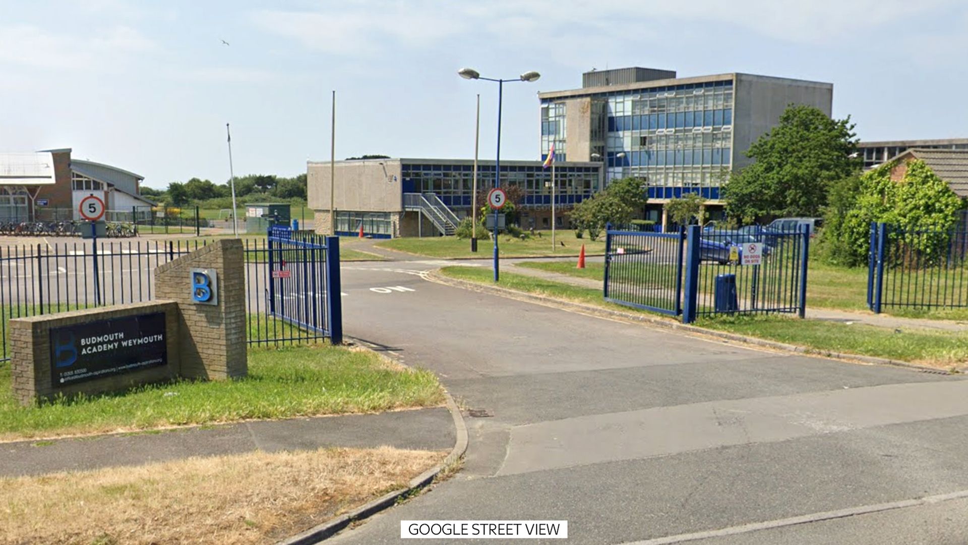 Three meningitis cases discovered at two secondary schools
