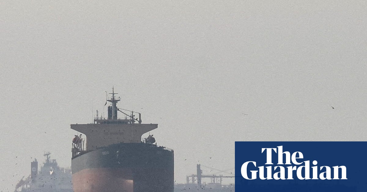 UK offers to host international summit on reopening strait of Hormuz