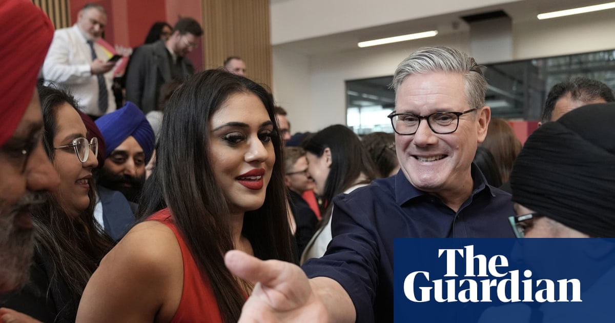 Starmer pledges to tackle new cost of living crisis at May elections campaign launch