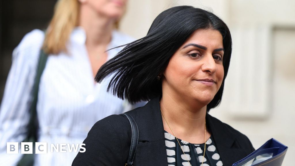 Labour MPs threaten vote to show opposition to Mahmood's migration plans