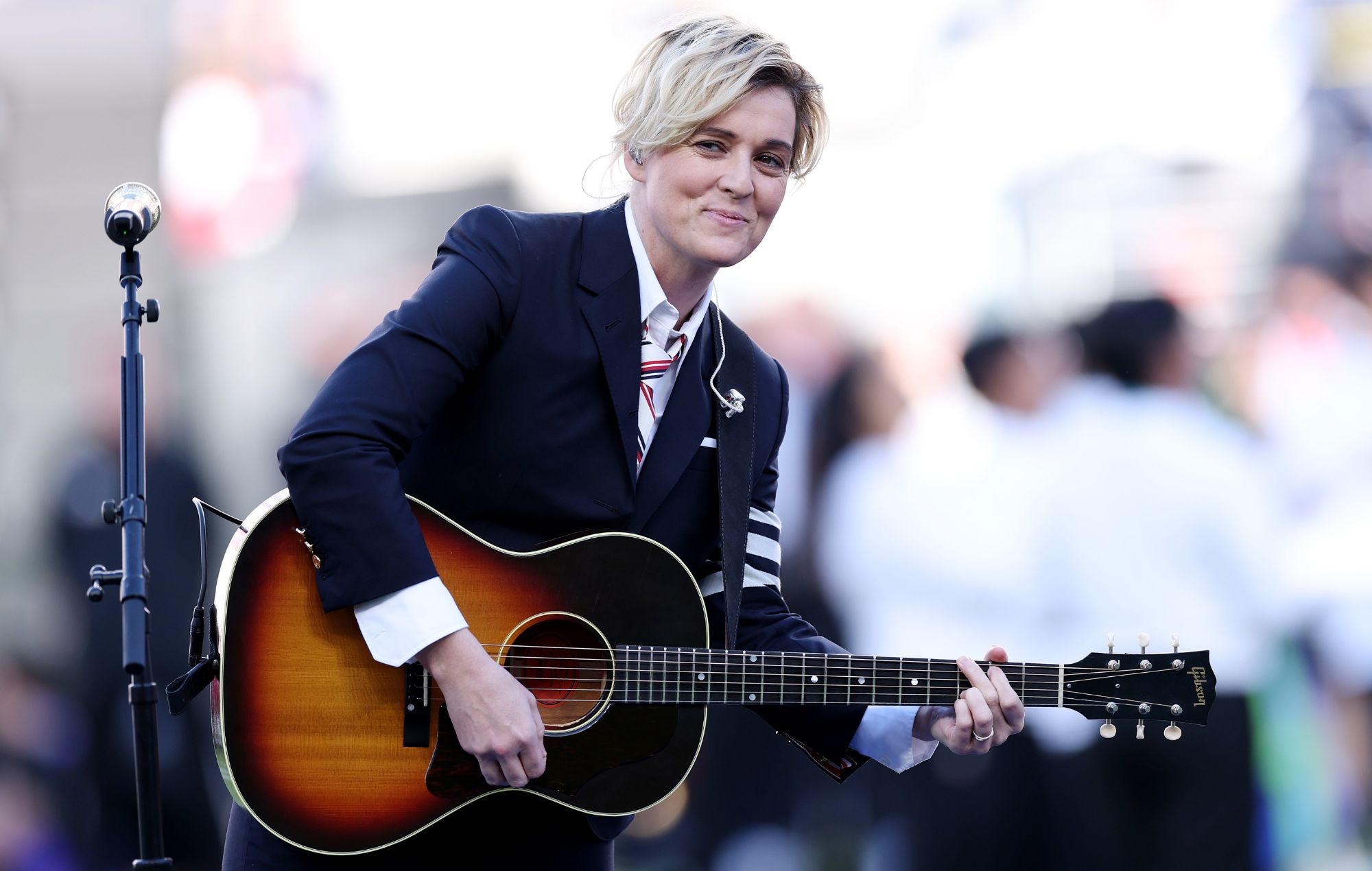 Brandi Carlile says Trump voters got “f****** scammed”: “We got duped by a con artist. Get mad enough to change your mind”