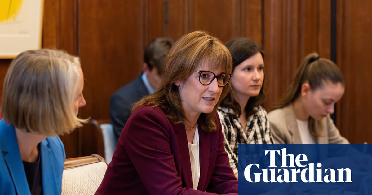 UK food inflation ‘could hit 9%’, trade body warns as Reeves meets retail chiefs