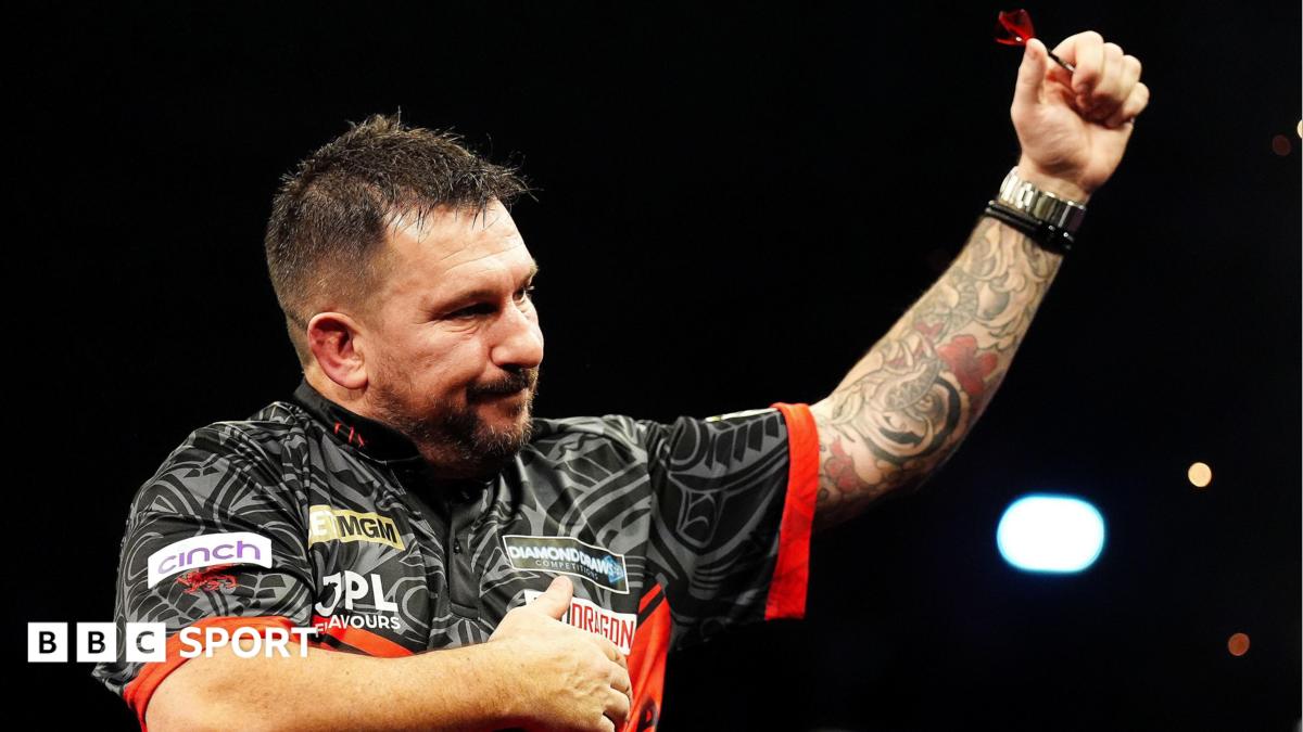 Clayton wins Premier League night three in Glasgow