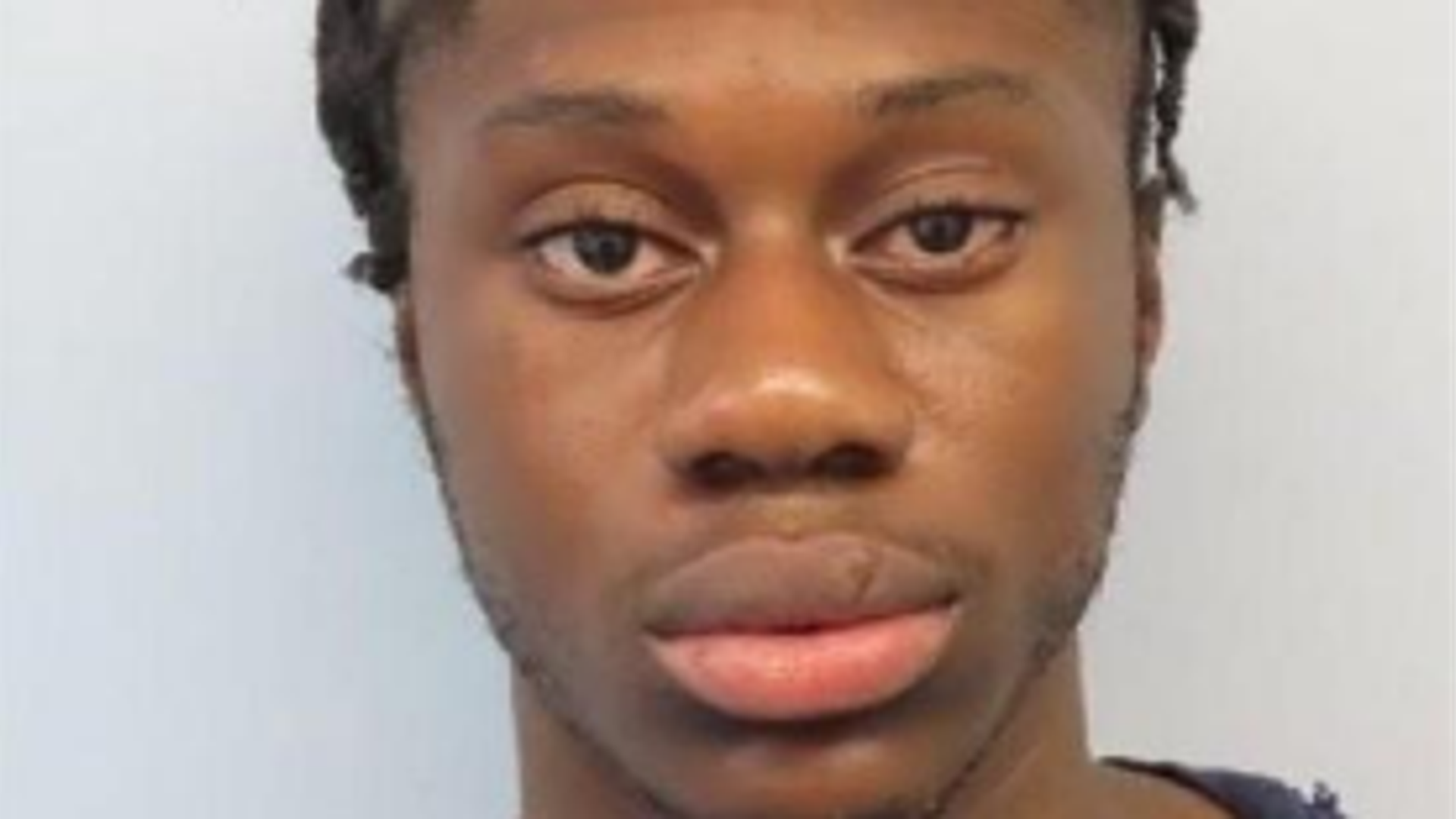 'Violent' prisoner due for deportation escapes custody for second time in a week
