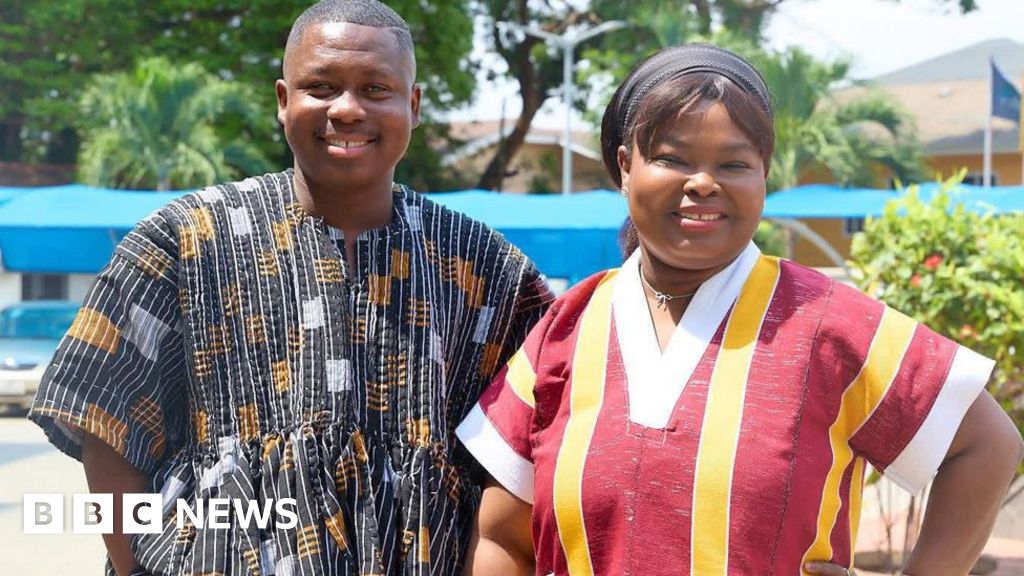 Online mockery leads Ghanaians to celebrate traditional fugu outfits