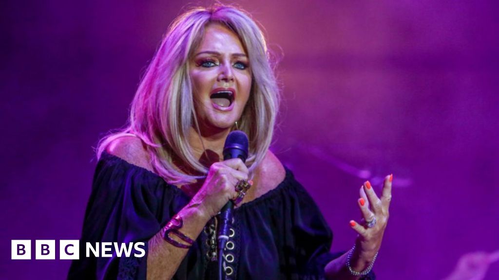 Bonnie Tyler recovering after being taken to hospital for surgery